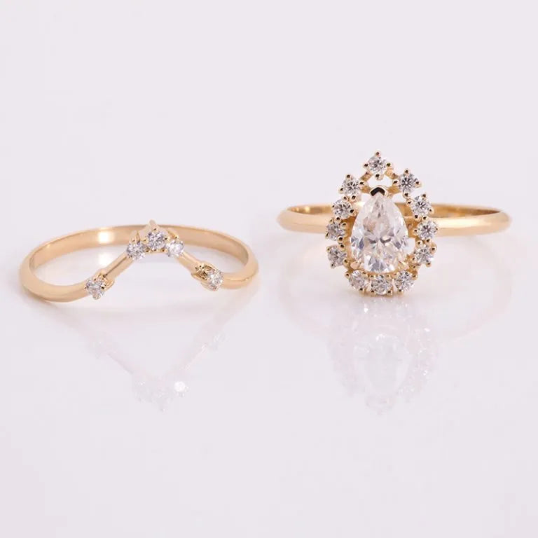 Pear Moissanite Ring Set