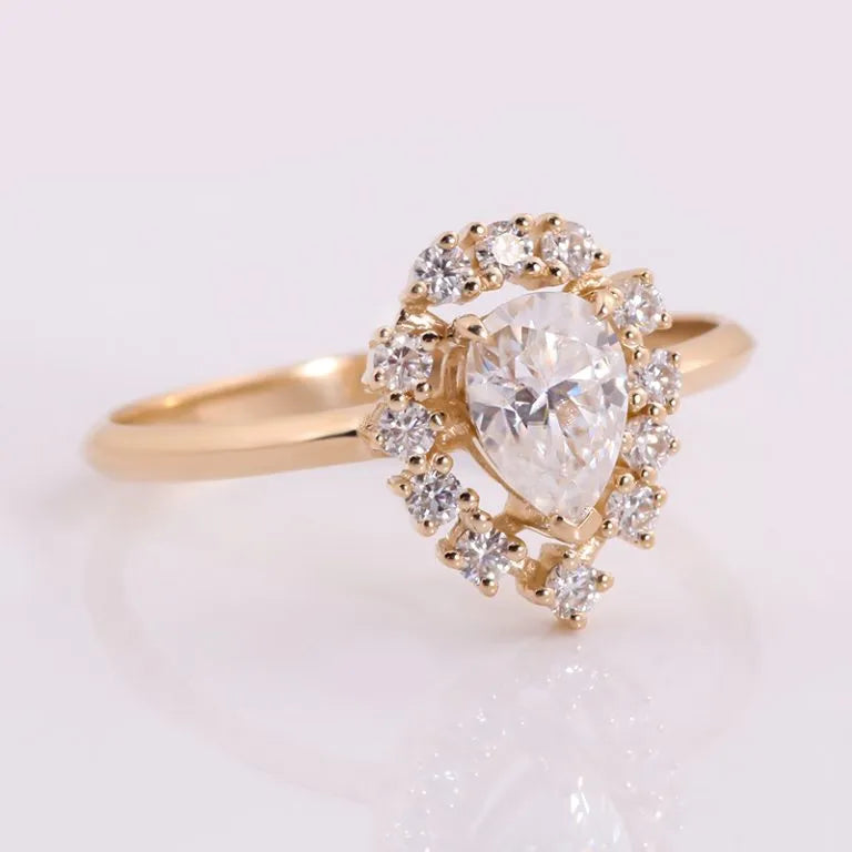 Pear Moissanite Ring Set